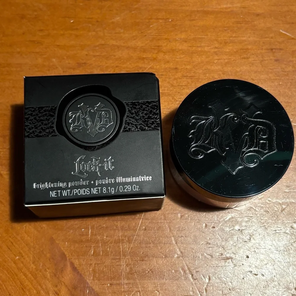 Kat Von D Lock It Brightening Powder